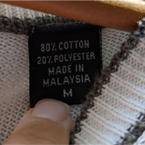 IZOD white v neck sweater size med golf - Picture 4 of 7